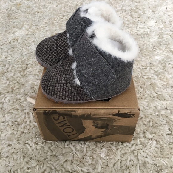 Toms Other - New toms boots sz 3 baby
